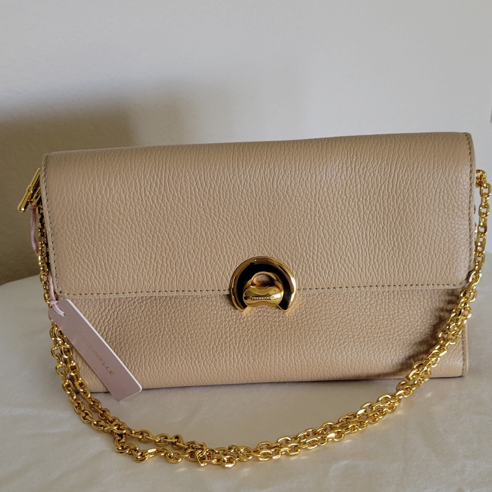 Elegant Beige Leather Clutch with Gold Chain